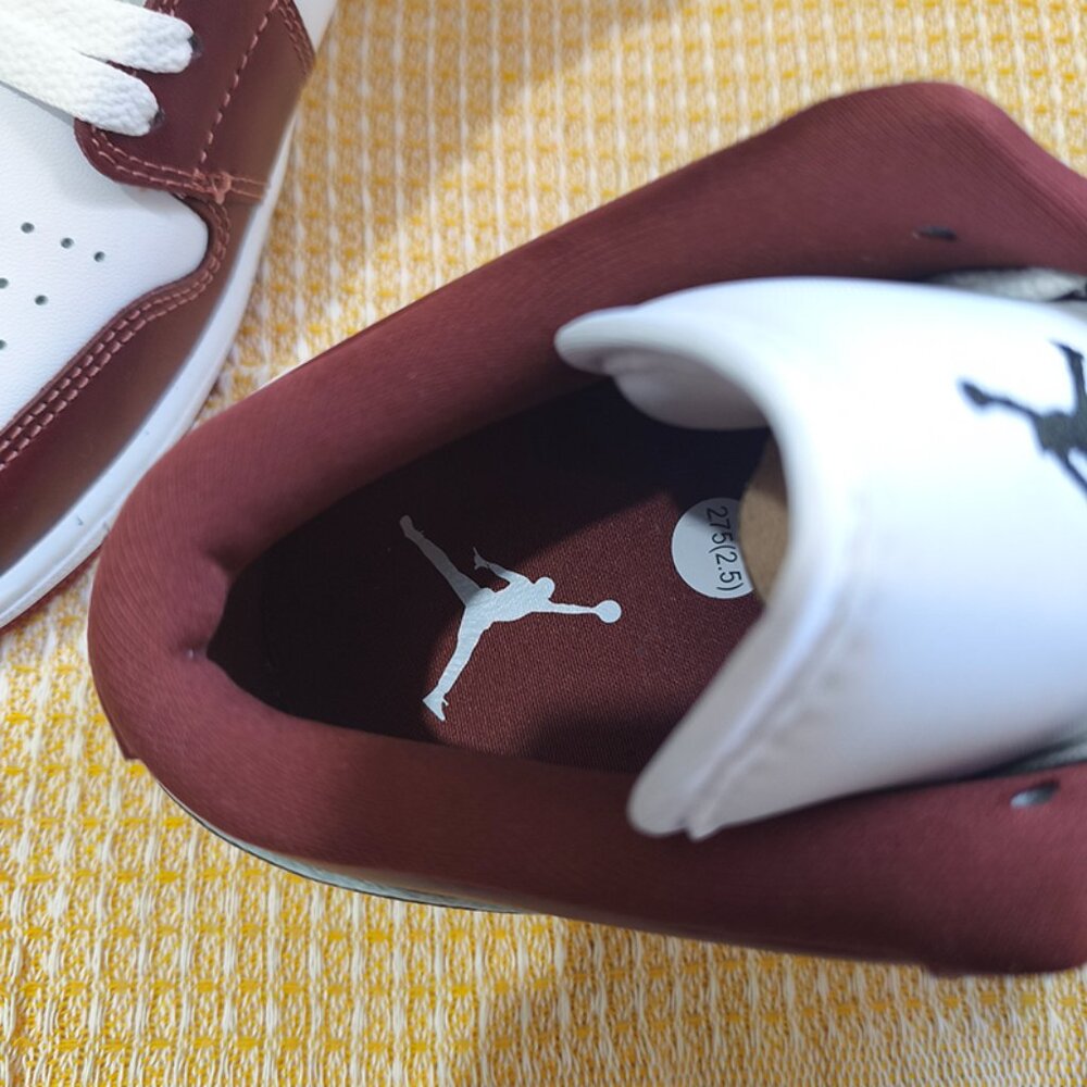 Nike Air Jordan 1 Low Leather Sneakers - Picture 6 of 7